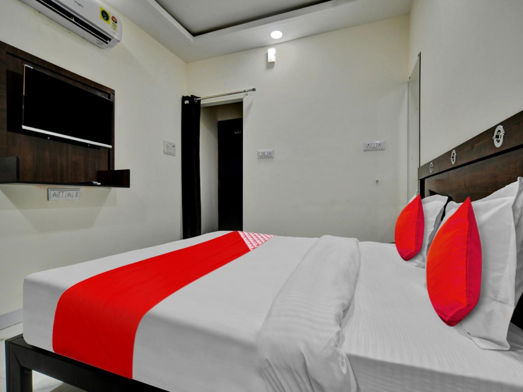 Oyo Hotel Dr Greens Indore Eksteriør billede